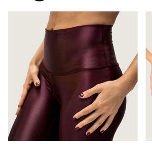 Dark maroon & New High shine tights 💝